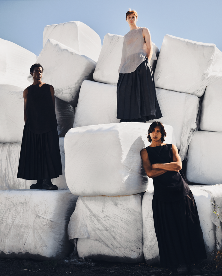 VALMORA - LELIO Top in Black